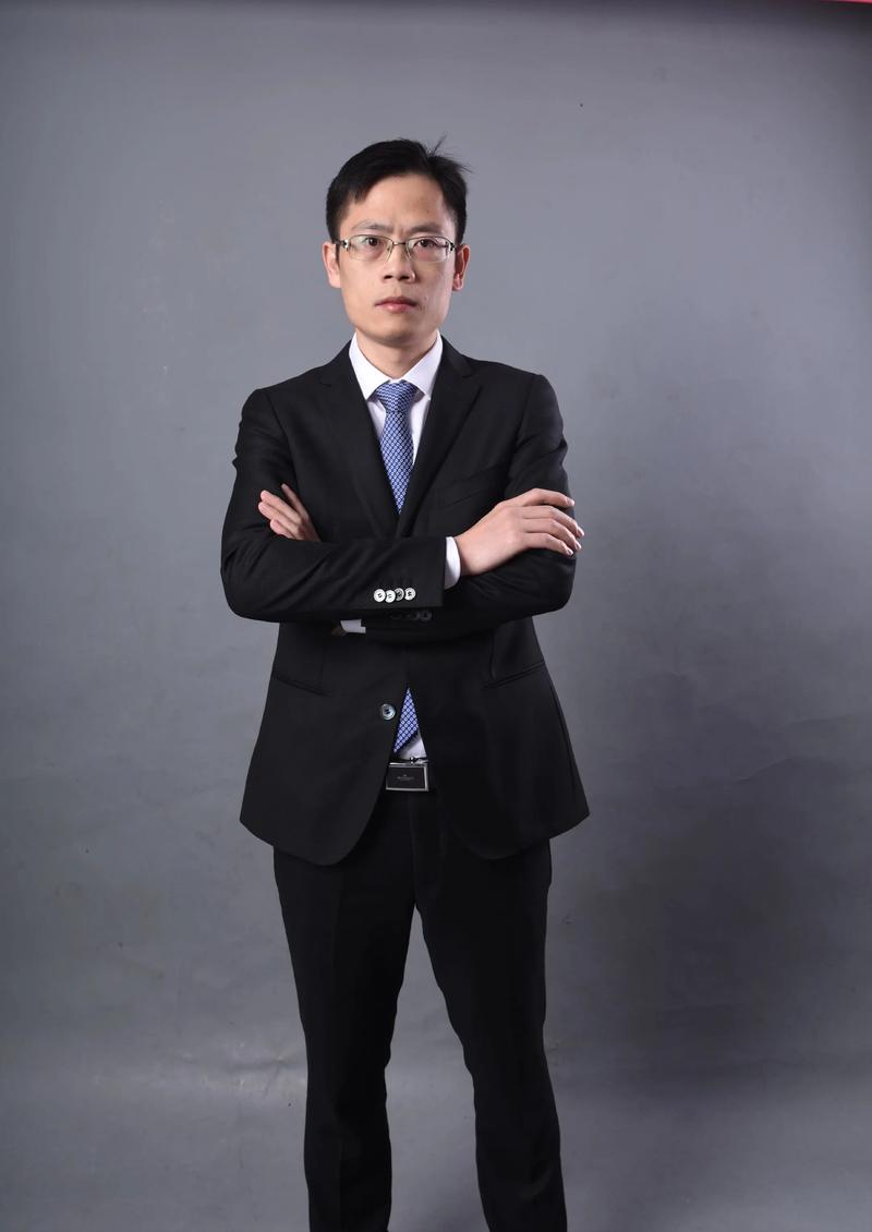 周佳诱 创始人 & 执行董事